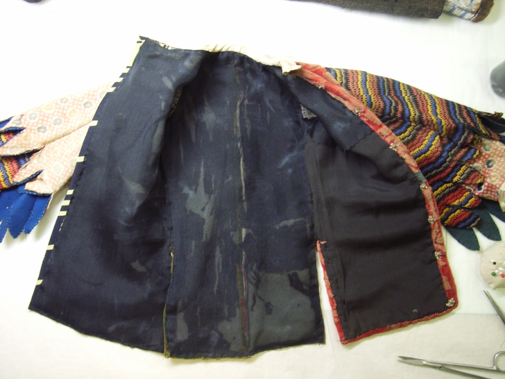 Interno giacca dopo il restauro